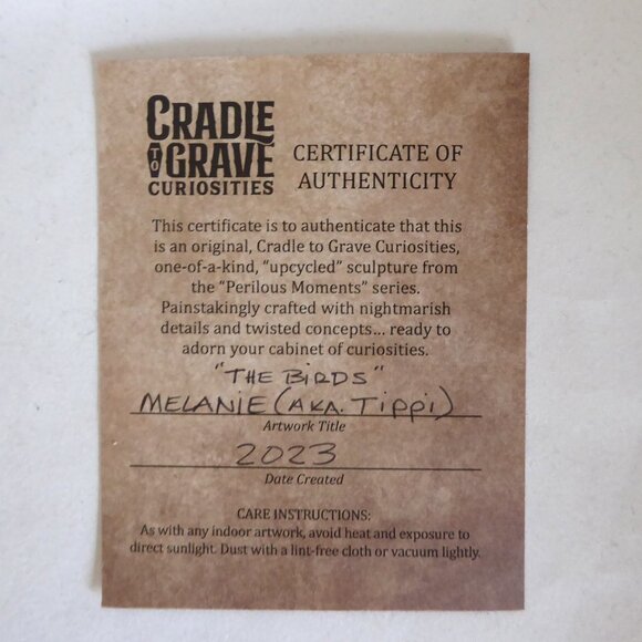 NEW THE BIRDS ALFRED HITCHCOCK CURIOSITIES UPCYCLED GOTHIC HORROR FIGURE ODDITY - Picture 15 of 16